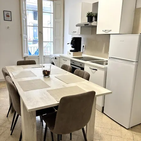 公寓 Your Home, A Beautiful View