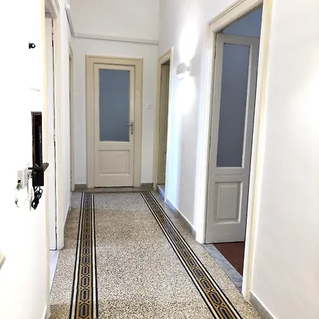 公寓 Your Home, A Beautiful View 巴里