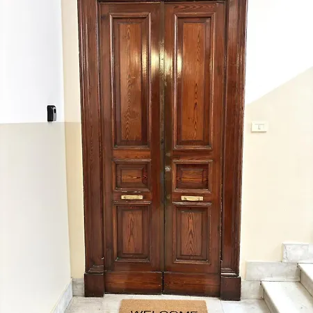 公寓 Your Home, A Beautiful View 巴里